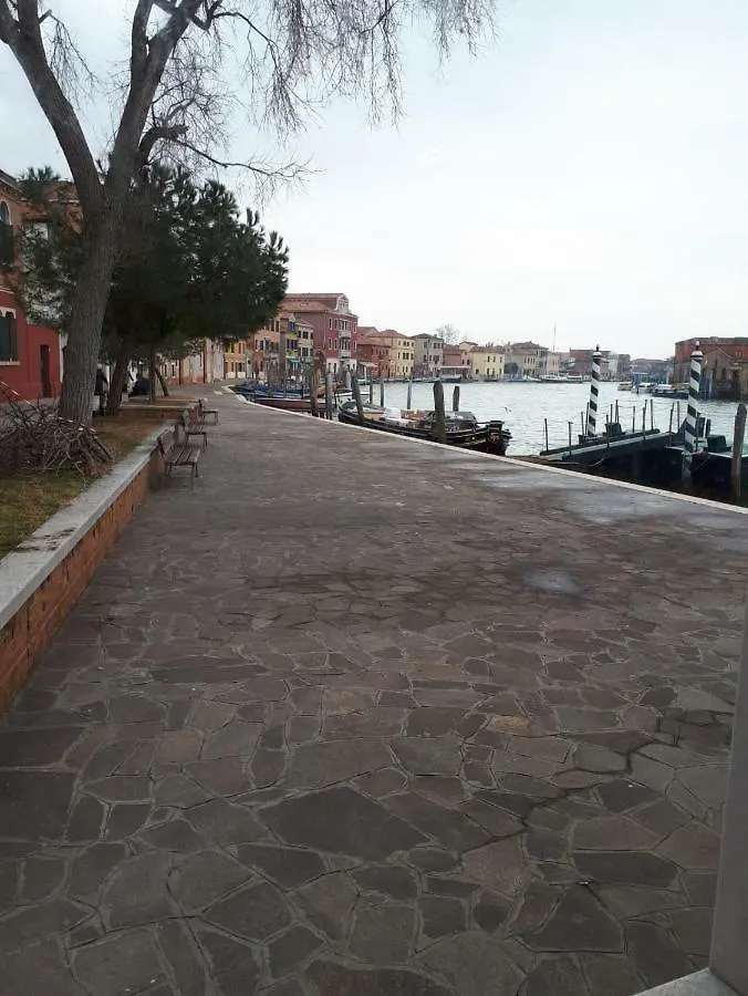 Comfort Murano Room بيت ضيافة